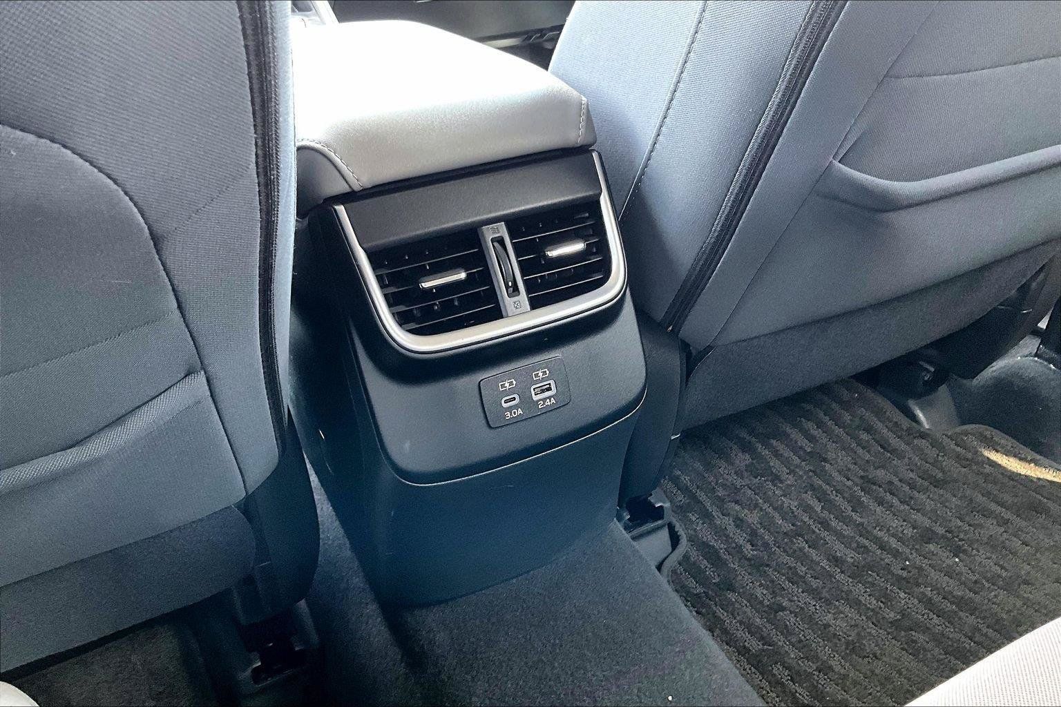 Used 2024 Subaru Outback Premium AWD/4WD image 32