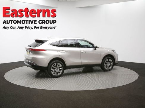 Used 2023 Toyota Venza Limited image 38