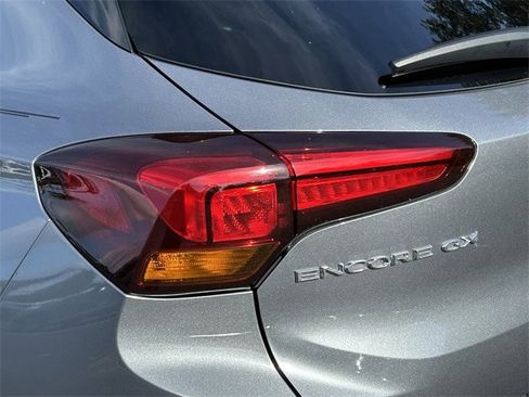 Used 2020 Buick Encore GX Essence w/ Advanced Technology Package image 15