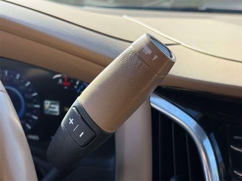 Used 2020 Cadillac Escalade ESV Platinum image 34