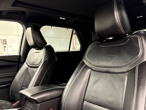 Used 2023 Ford Explorer ST w/ Equipment Group 401A image 6