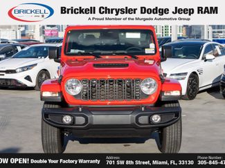 New 2026 Jeep Gladiator Sport video 2