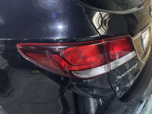 Used 2018 Hyundai Santa Fe SE w/ SE Premium Package 02 AWD/4WD image 7