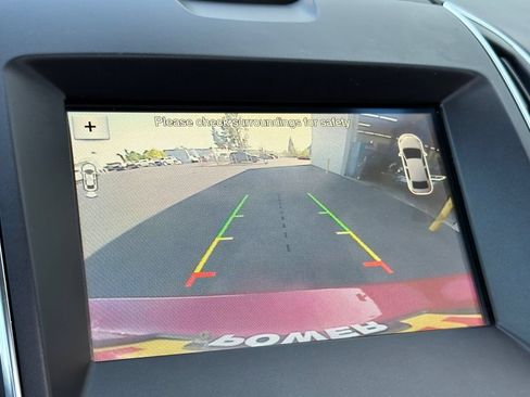 Used 2018 Ford Edge Titanium w/ Equipment Group 302A AWD/4WD image 19
