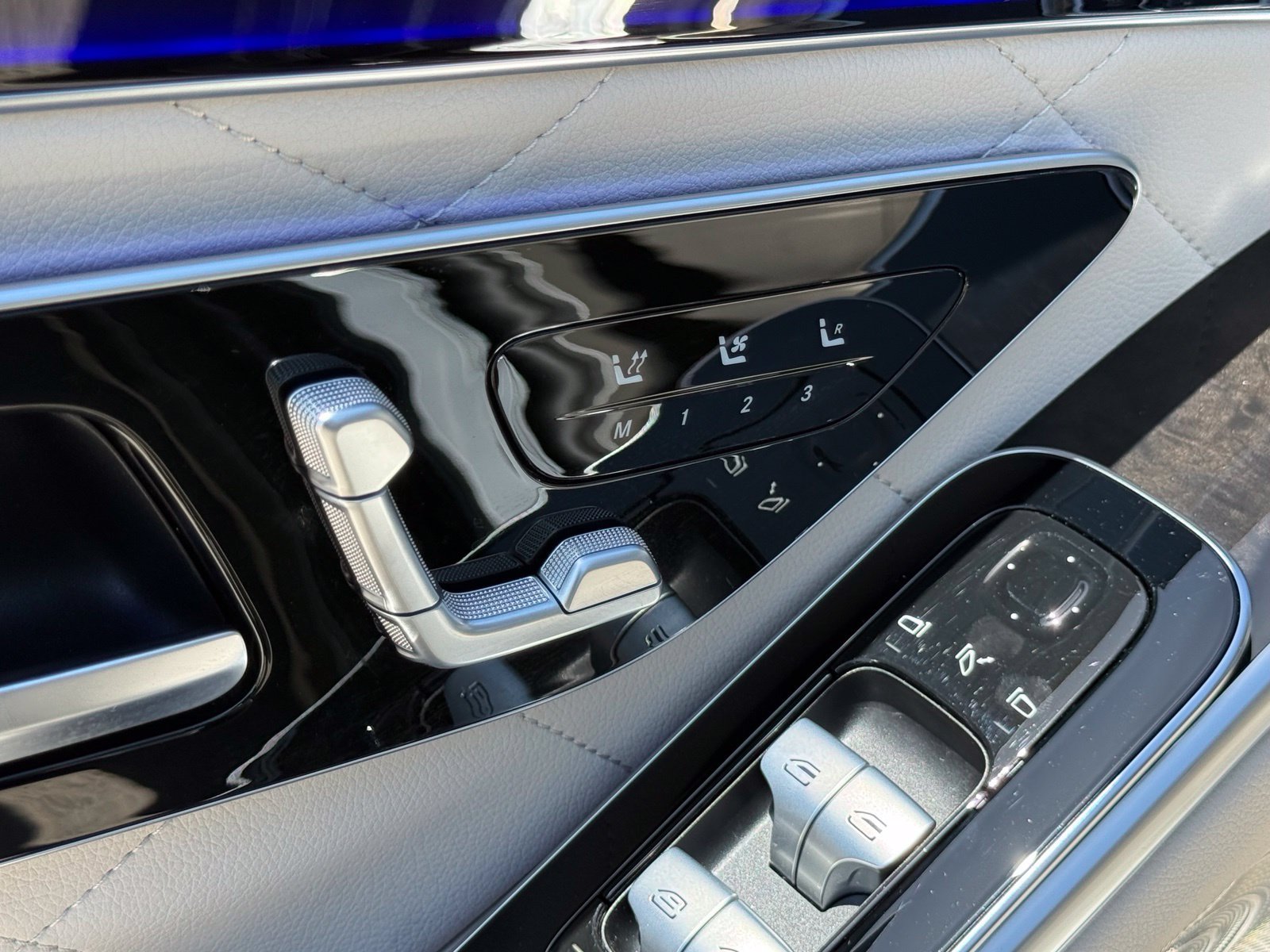 Used 2023 Mercedes-Benz S 580 4MATIC Sedan image 24