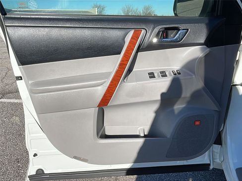 Used 2009 Toyota Highlander Limited image 20