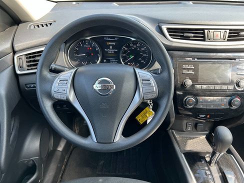 Used 2016 Nissan Rogue S image 8
