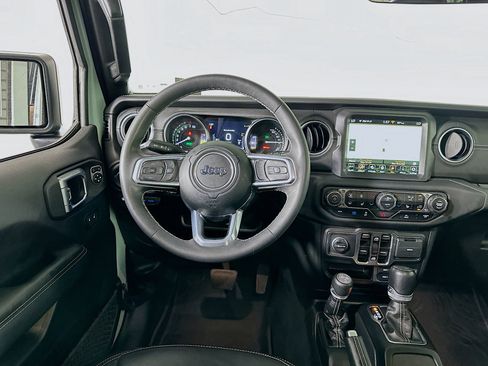 Used 2023 Jeep Wrangler Unlimited Sahara w/ Cold Weather Group AWD/4WD image 17