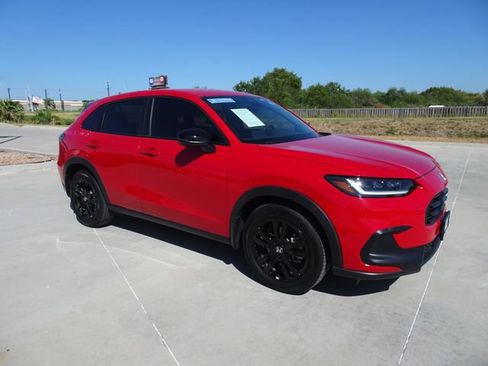 Certified 2026 Honda HR-V Sport image 3