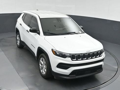 Used 2025 Jeep Compass Sport AWD/4WD image 39
