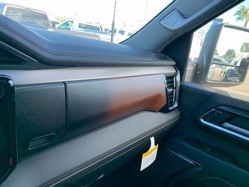 New 2026 GMC Sierra 3500 Denali w/ Denali Reserve Package image 24