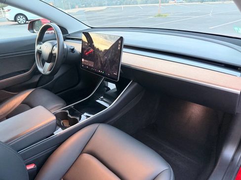 Used 2018 Tesla Model 3 Long Range image 17