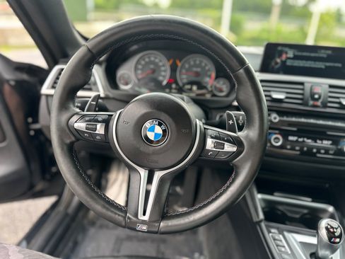 Used 2016 BMW M4 Convertible RWD image 23