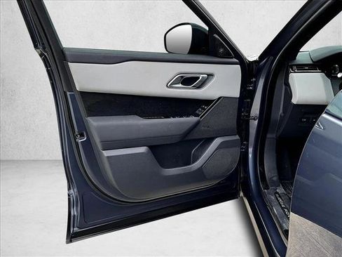 Used 2024 Land Rover Range Rover Velar Dynamic SE image 17