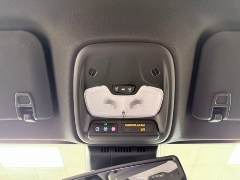 Used 2024 Chevrolet Colorado ZR2 w/ Safety Package AWD/4WD image 53