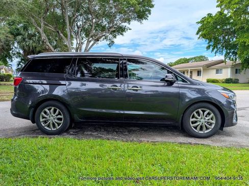 Used 2021 Kia Sedona EX w/ EX Premium Package image 16