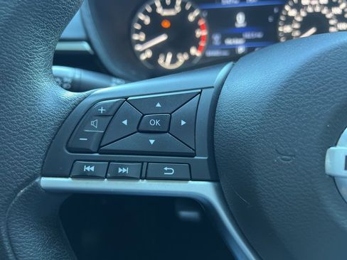 Used 2021 Nissan Altima 2.5 SV image 24