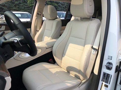 New 2025 Mercedes-Benz GLS 450 4MATIC image 29
