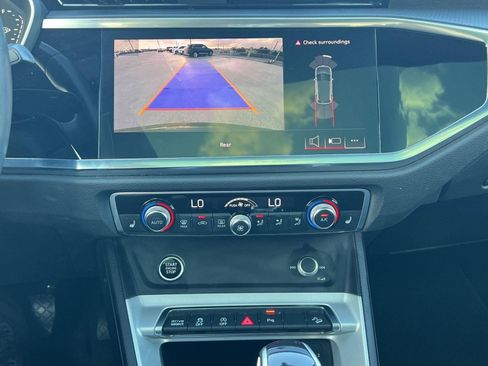 Used 2023 Audi Q3 2.0T Premium w/ Convenience Package image 24