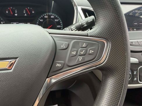 Used 2023 Chevrolet Equinox LS FWD image 26