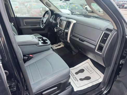 Used 2017 RAM 1500 Big Horn AWD/4WD image 11