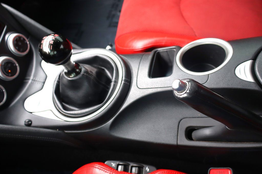 Used 2012 Nissan 370Z Coupe RWD image 23