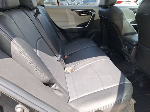 Used 2025 Toyota RAV4 XLE w/ Convenience Package AWD/4WD image 32