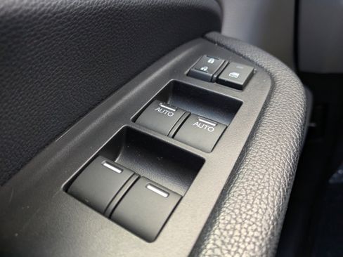 Used 2017 Honda Pilot Touring image 23