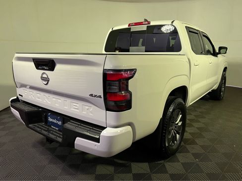 Used 2025 Nissan Frontier SV w/ SV Convenience Package AWD/4WD image 7