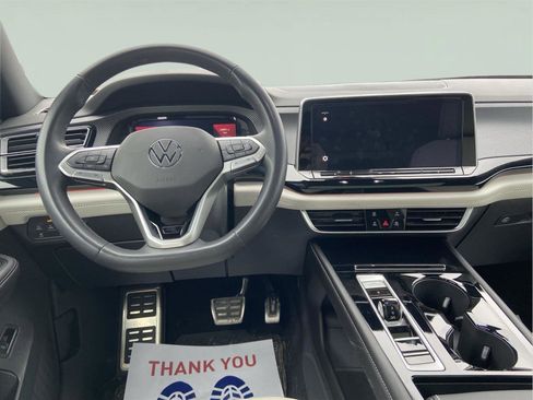 Used 2024 Volkswagen Atlas Cross Sport SEL Premium R-Line image 25