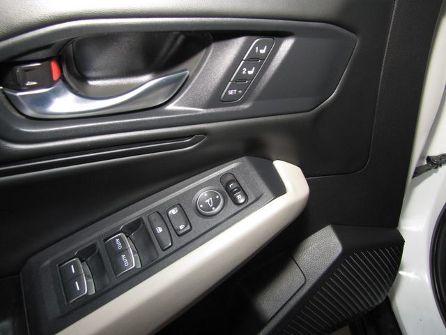 Used 2024 Honda Accord EX-L image 11