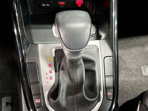 Used 2023 Kia Forte GT-Line w/ GT-Line Premium Package image 17