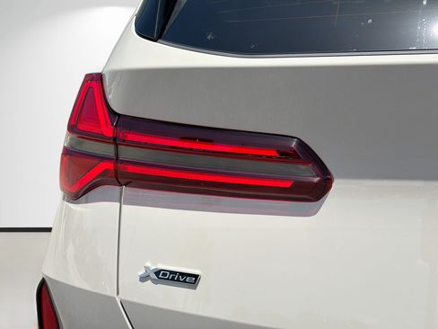 New 2026 BMW X3 xDrive30i w/ Premium Package AWD/4WD image 11