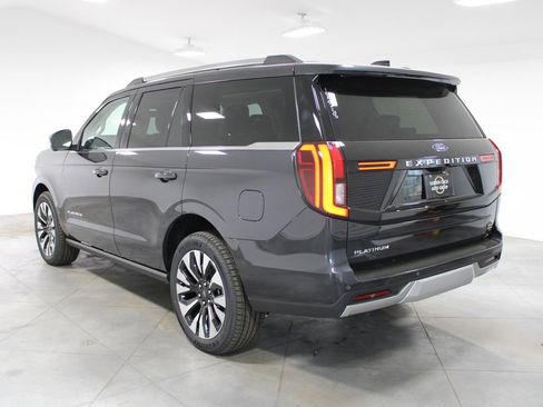 New 2026 Ford Expedition Platinum image 6