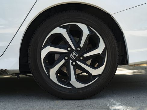 Used 2016 Honda Accord EX image 15