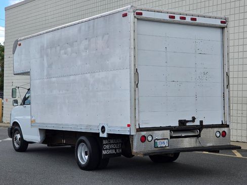 Used 2004 Chevrolet Express 3500 RWD image 5