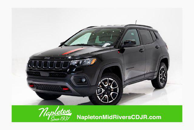 Certified 2024 Jeep Compass Trailhawk AWD/4WD image 1