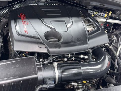 Used 2023 Alfa Romeo Stelvio Ti image 58