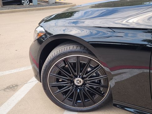 New 2026 Mercedes-Benz CLE 300 4MATIC Coupe image 6