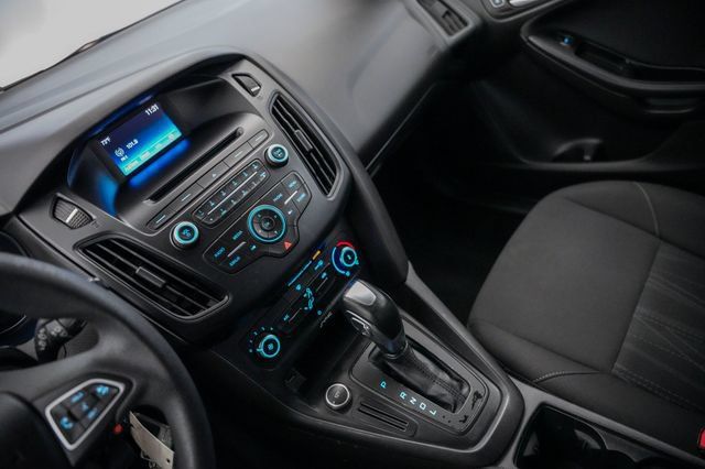 Used 2016 Ford Focus SE FWD image 51