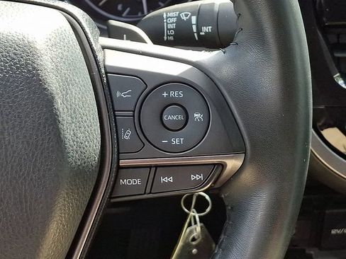 Used 2022 Toyota Camry SE AWD/4WD image 23