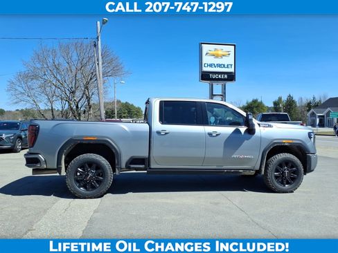 Used 2024 GMC Sierra 2500 AT4 w/ AT4 Premium Plus Package AWD/4WD image 4