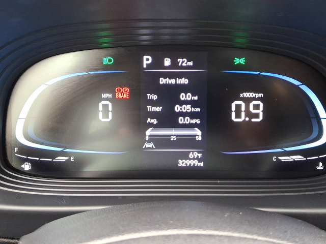 Used 2024 Hyundai Venue Limited FWD image 21