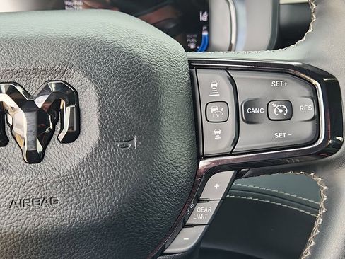 Used 2024 RAM 1500 Limited AWD/4WD image 20