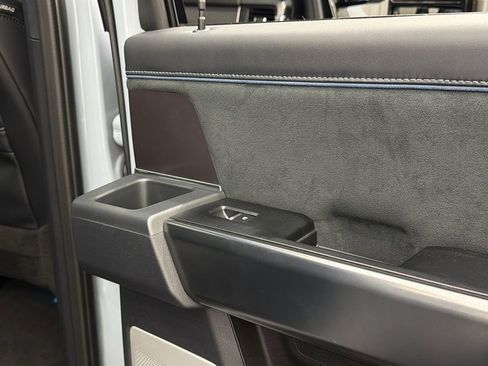 Used 2026 Ford F450 Platinum w/ FX4 Off-Road Package image 45