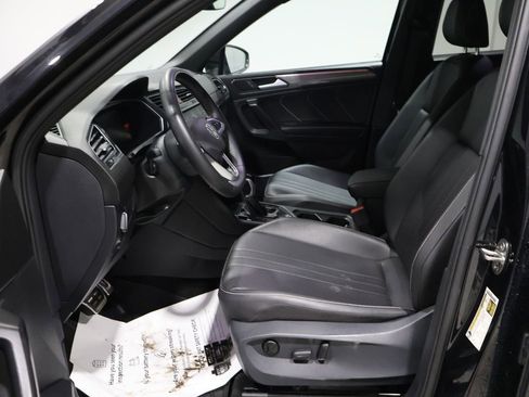 Used 2023 Volkswagen Tiguan SE R-Line image 11