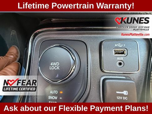 Used 2021 Jeep Compass Limited w/ Sun and Sound Group AWD/4WD image 35