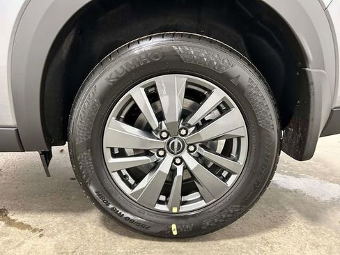 New 2026 Nissan Pathfinder SV image 7