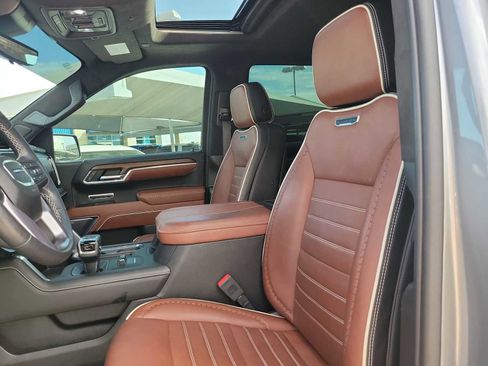 Used 2023 GMC Sierra 1500 Denali Ultimate image 11
