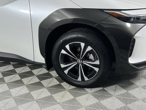 Used 2024 Toyota bZ4X XLE w/ Weather Package image 12